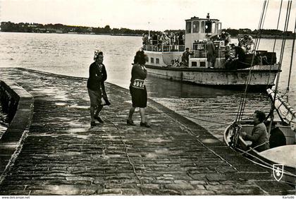 ile d'arz * l'arrivée du bateau * la jetée