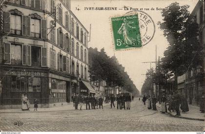 Ivry sur Seine CPA La Poste et rue de Seine
