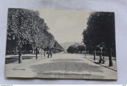 Joigny, la demi lune et l'avenue Gambetta, Yonne 89