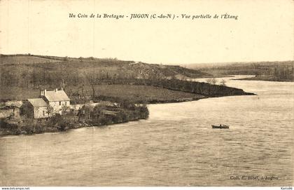 jugon les lacs * vue partielle de l'étang , un coin du village