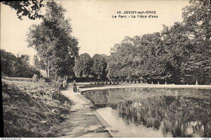 CPA Juvisy sur Orge Le Parc La Piece D'eau
