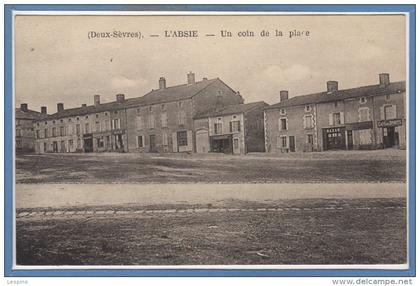 79 - L'ABSIE -- Un coin de la Place
