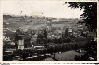 CPA L'Arbresle Rhone Vue generale et l'Eglise