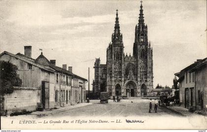 CPA L'Epine La Grande Rue et I'Eglise Notre Dame