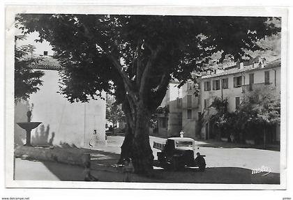 L'ESCARENE - La place