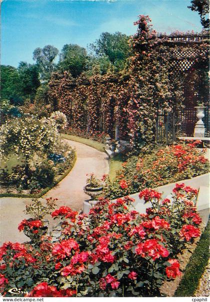 CPM L'Hay les Roses (Val de Marne) La Roseraie
