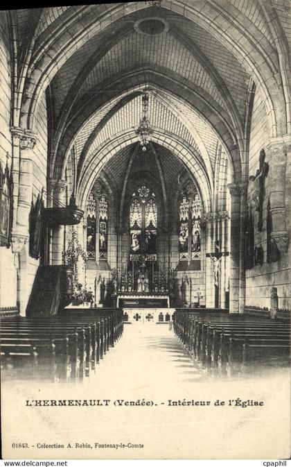 CPA L Hermenault Interieur de L Eglise
