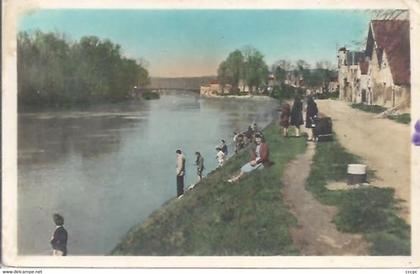 CPA L'Isle-Adam Quai de L'Oise