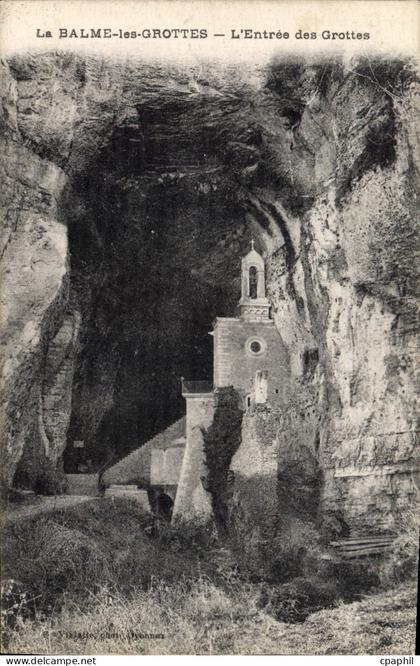 CPA La Balme les Grottes L'Entree des Grottes