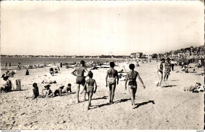 CPA La Baule La plage vers le Pouliguen