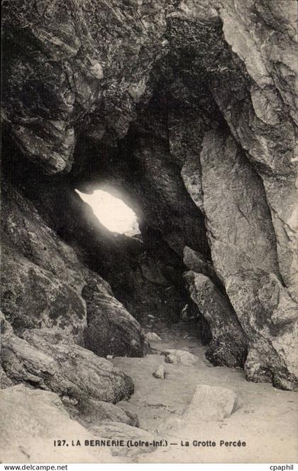 CPA La Bernerie La grotte percee