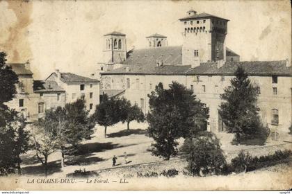 CPA La Chaise Dieu Le Foiral