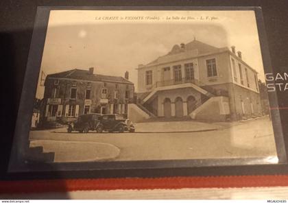 LA CHAIZE LE  VICOMTE  la salles des fêtes