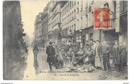 Paris, inondations 1910, rue de la roquette (808)