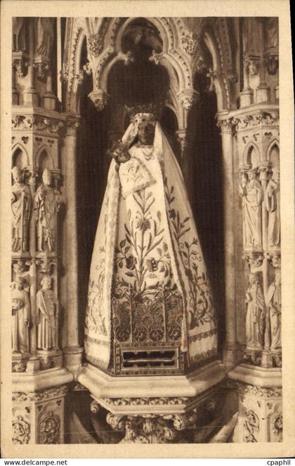 CPA La Delivrande La Basilique Vierge miraculeuse