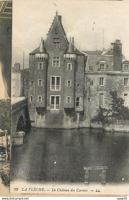 CPA La Fleche Le Chateau des carmes