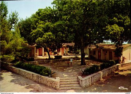 CPSM La Londe les Maures Var Vacances PTT Cote des Maures Pavillons