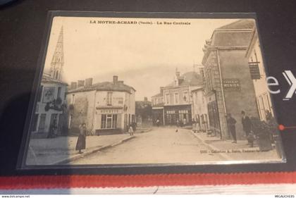 LA MOTHE ACHARD-  la rue centrale