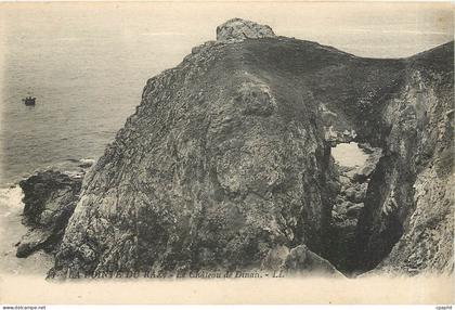 CPA La Pointe du Raz Le Chateau de Dinan