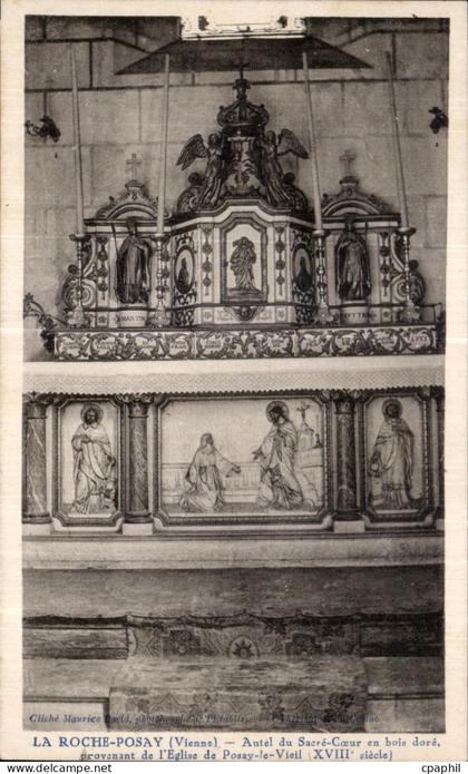 CPA La Roche Posay (Vienne) Autel du Sacre Coeur en bois dore prevenant de l eglise de Posay le Vieil