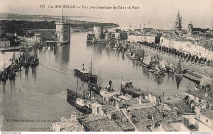 FRANCE - La Rochelle - vue panoramique - Avant Port - bateau - transport - Carte Postale Ancienne