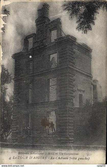 CPA La Tour d'Aigues (Vaucluse) Le Chateau (Cote gauche)