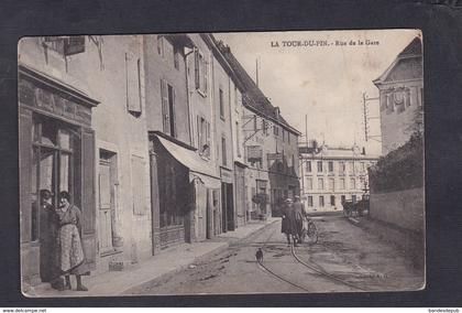 La Tour du Pin (38) Rue de la Gare ( animée Café cachet Hopital Temporaire dest. Legardeur réfugié à Souilly Meuse )
