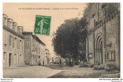 AYBP15-1329-86 - LA VILLEDIEU-DU-CLAIN - L'église et la route de poitiers