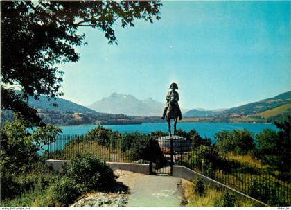 Carte Postale - 38 - Laffrey - Le Lac de Laffrey sur la Route Napoléon - Statue de Napoélon Bonaparte à cheval - CPM - C