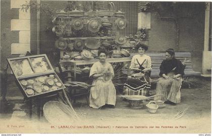 TB 34 – Lamalou les Bains – Fabrique de vannerie par les femmes