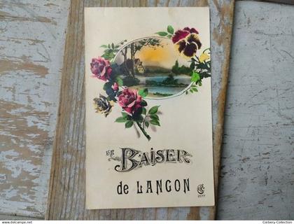 33. LANGON. CPA Fantaisie Un Baiser de Langon Fleurs Roses Pensées