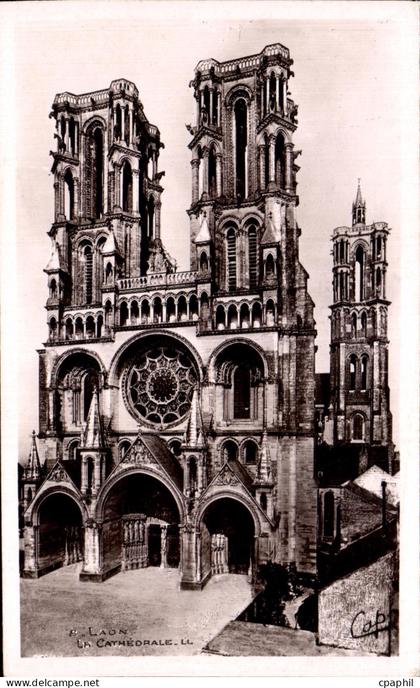 CPA Laon La Cathedrale