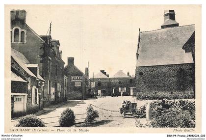 BBUP4-0279-53 - LARCHAMP - Place de la mairie