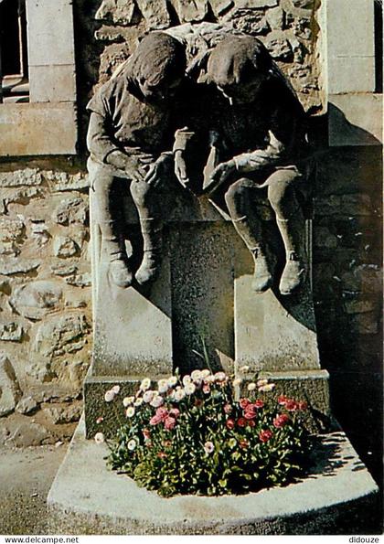 Carte Postale - 64 - Lasseube - Une fontaine - Fleurs - Sculpture - Carte Neuve - CPM - Voir Scans Recto-Verso - Poscard