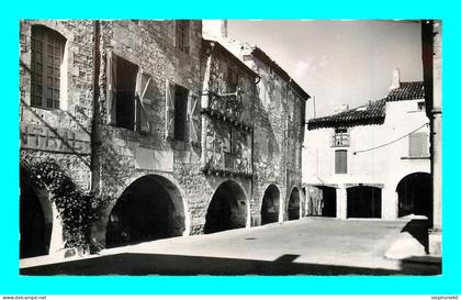 a902 / 417 82 - LAUZERTE Place du Marché et les Couverts