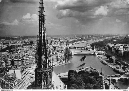 Paris péniche péniches