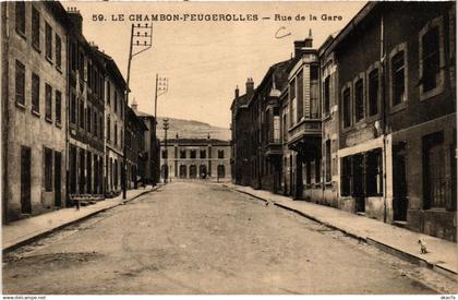 CPA Le CHAMBON-FEUGEROLLES - Rue de la Gare (359884)