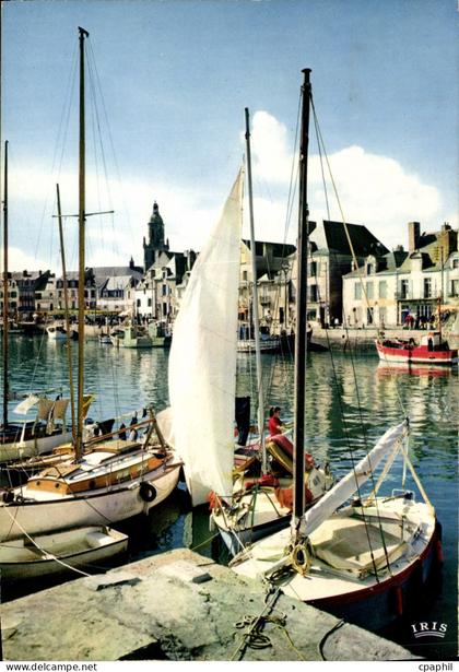 CPSM Le Croisic le port