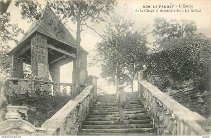 CPA Le Faouet L'Entree de la Chapelle Sainte Barbe