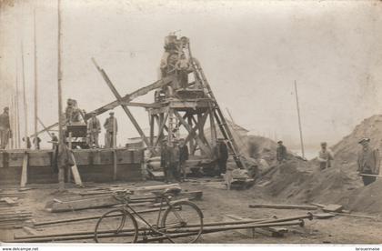 76 - LE GRAND QUEVILLY - Ouvriers de l' Usine (carte photo)