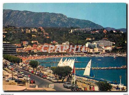 CPM La Cote d'Azur Le Lavandou La Plage