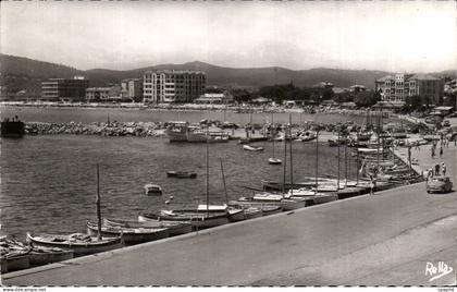 Le Lavandou CPM Le port et les hotels