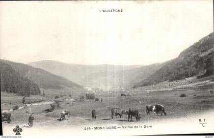 CPA Le Mont Dore Vallee de la Dore Vaches