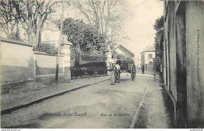 LE PLESSIS-BOUCHARD-rue de la mairie