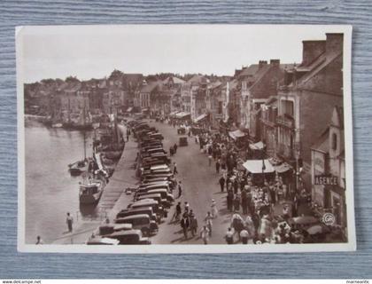 cpa Le Pouliguen (44) les quais