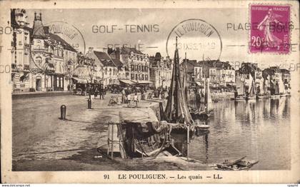 CPA Le Pouliguen Les quais Bateaux