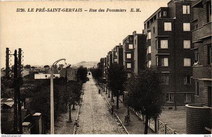 CPA LE PRE-SAINT-GERVAIS Rue des Pommiers (1352977)