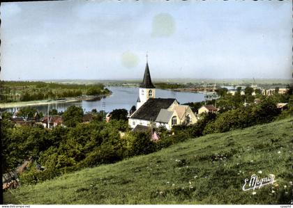 CPSM Le Trait S Mme l'Eglise et la Vallee de la Seine