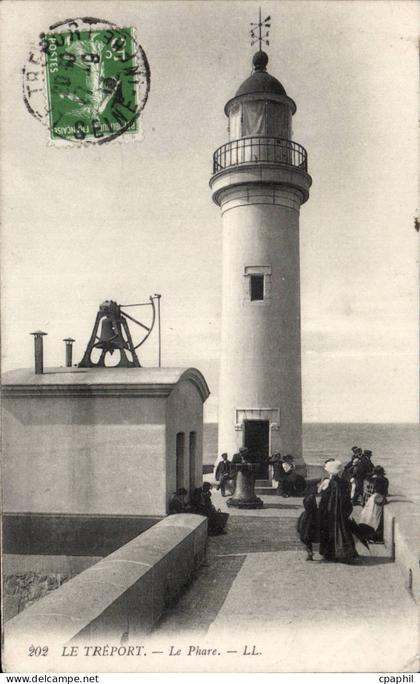 Le Treport - Le Phare - lighthouse - CPA
