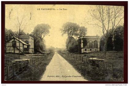 Cpa du 27 Le Vaudreuil  Le Parc   LOR5
